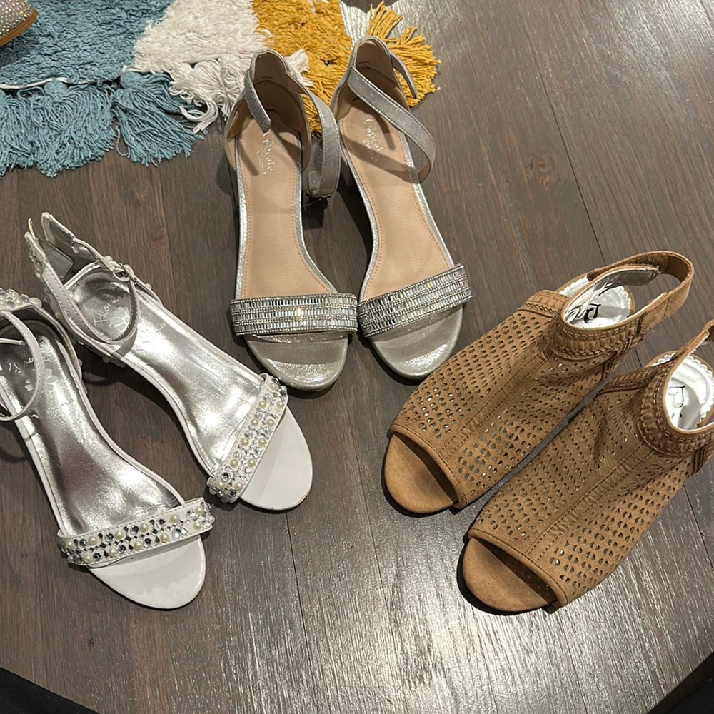 Girls shoes . All size 4.